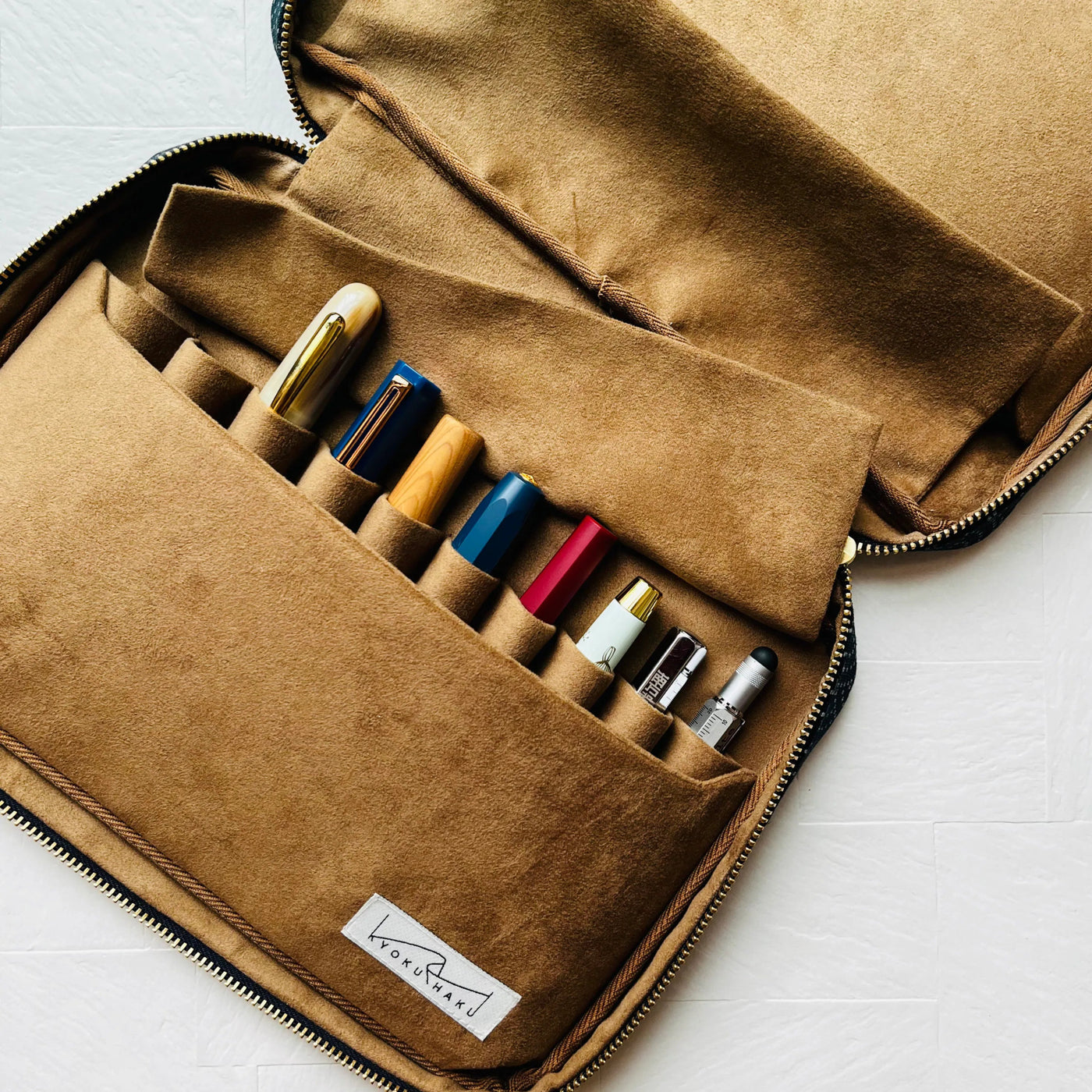 Kyoku Haku Zippered 20 _Pen Case Black Gokko Hanabishi Pattern